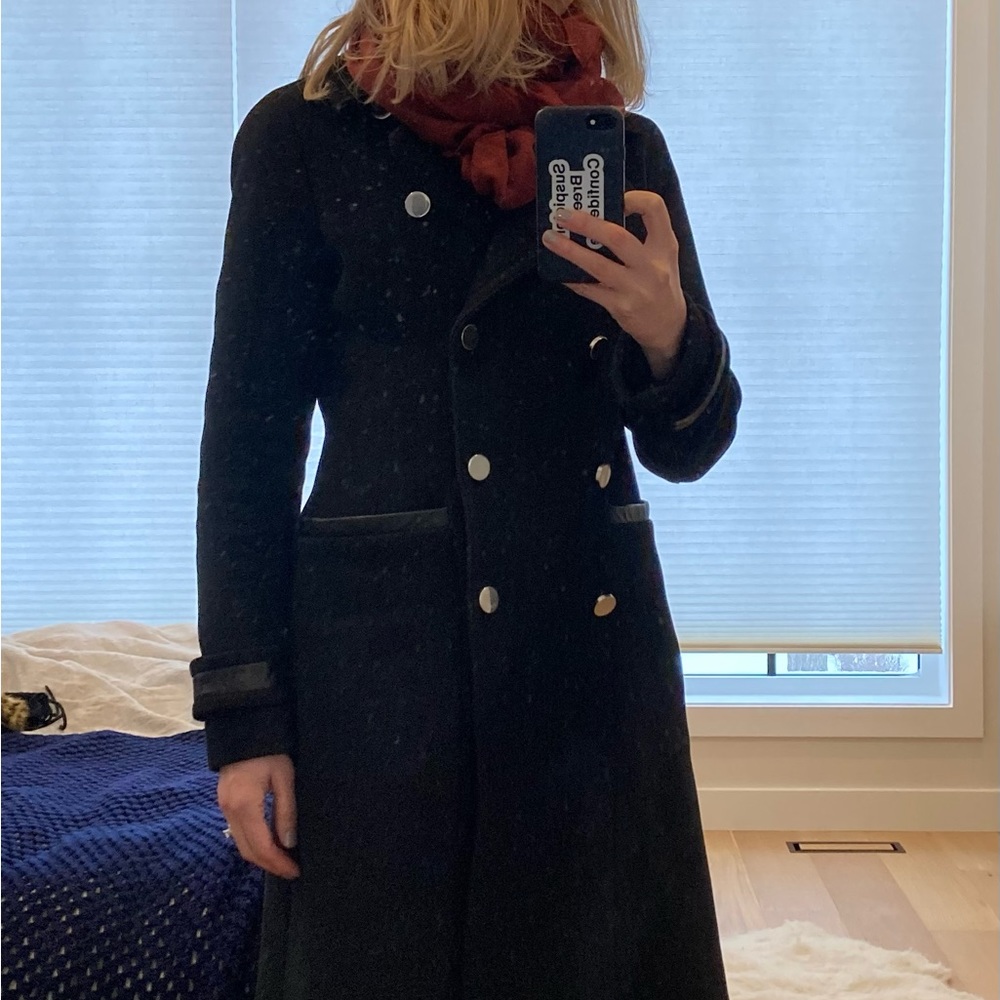 Soia&Kyo Double Breast Slim Straight Fit Black Pea Coat w. Leather Accents.